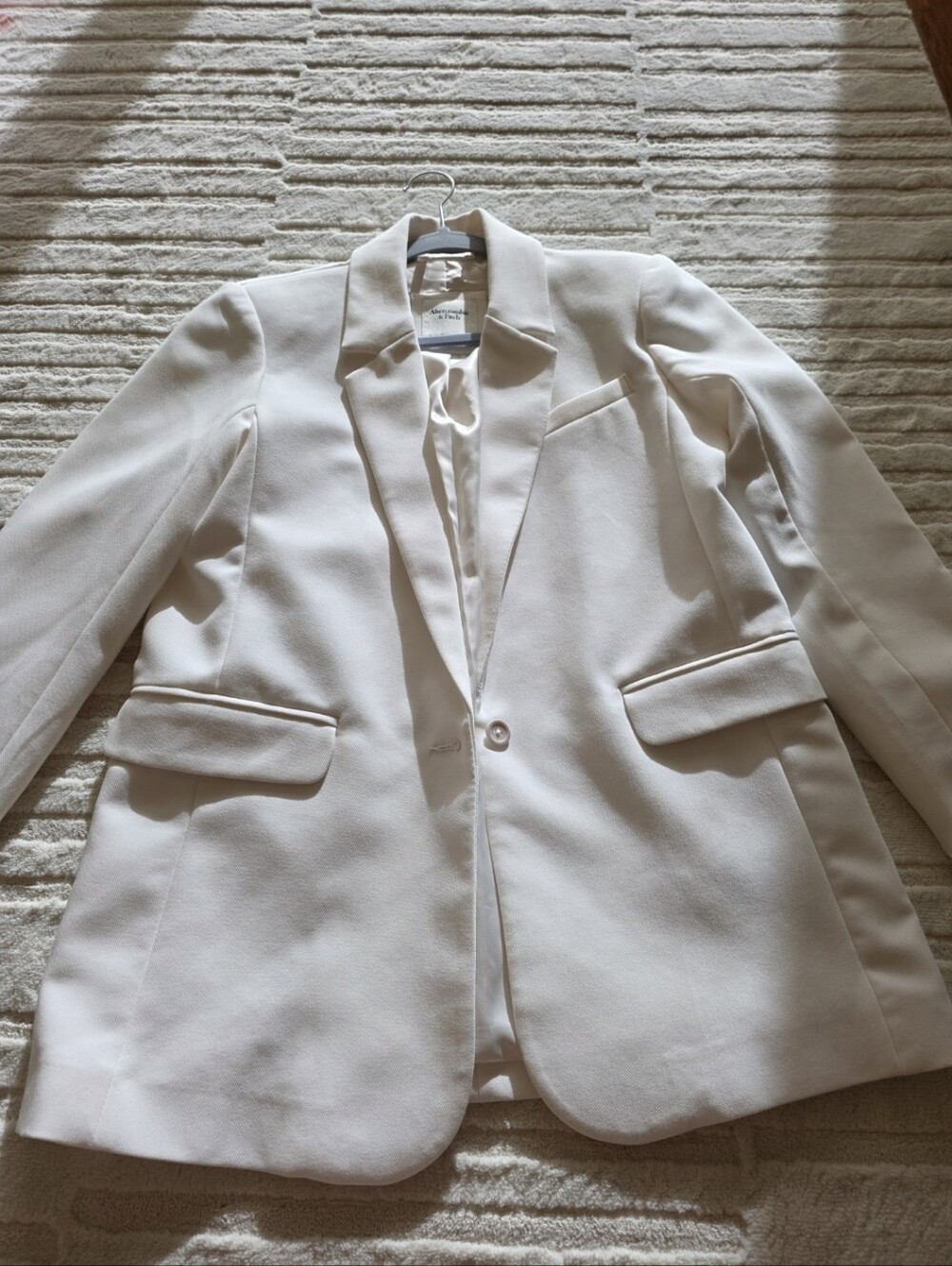 Abercrombie & Fitch Women's Cream Single-Button Blazer Jacket